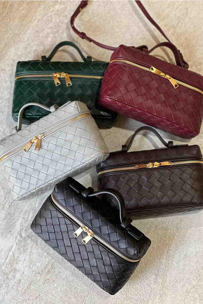 Milla | Mini veske i vevd materiale med gull-detaljer