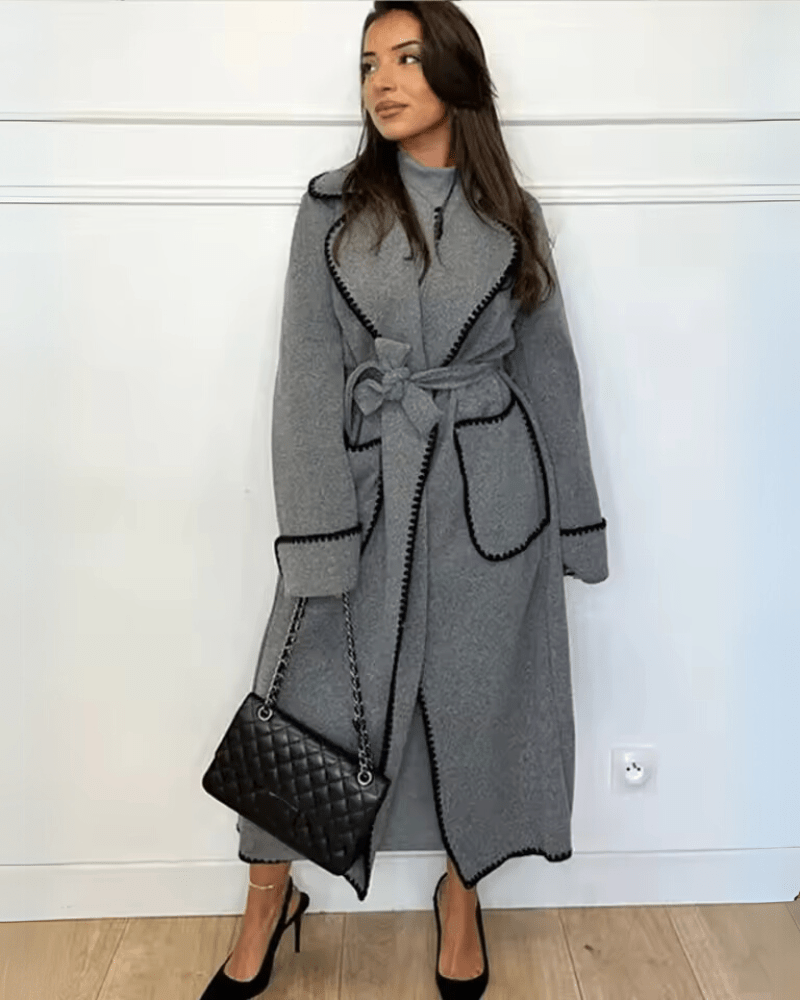 Sabiene – Lang og stilfull jakke